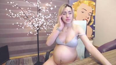 Pregnant blonde on cam earning pocket money on freefilmz.com