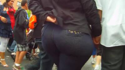 Big Fat Ass Milf At The Puerto Rican Festival In Tight Jeans - Puerto Rico on freefilmz.com