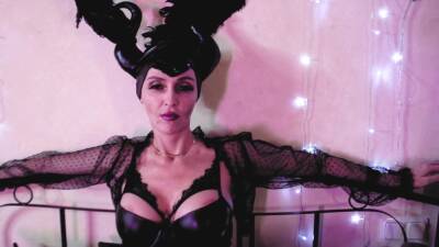 Fetish Leather Dominatrix Eva Latex Foot Job Play With A Horny Dick Mistress Greed Heels Maleficent on freefilmz.com