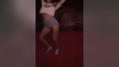 Russian Teen Twerking In Shorts - Russia on freefilmz.com