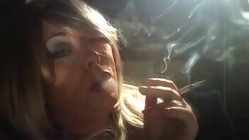 BBW Domme Tina Snua Smoking A Cigarette Deep Between Fingers With Drifting - Britain on freefilmz.com