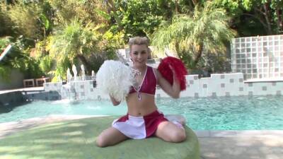 Cheerleader gets her dose of cock in seductive POV on freefilmz.com