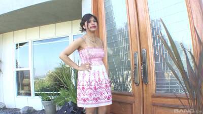 Indian slut taped doing porn at home - India on freefilmz.com