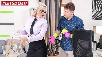 Student fucks his horny teacher hardcore (Jarushka Ross) on freefilmz.com