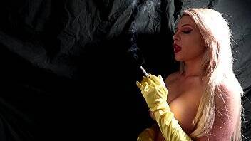 PREVIEW SMOKING FETISH GLOVE FETISH BLONDE SMOKER JESSIE LEE PIERCE on freefilmz.com