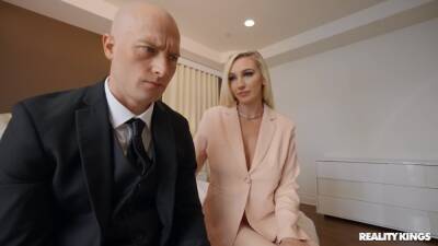 Bald dude takes good care of blonde's puffy cunt on freefilmz.com