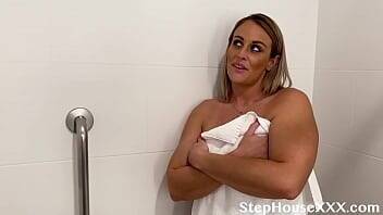 Step mom caught in the bathtub on freefilmz.com