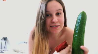 Teen masturbation with big cucumber till orgasm - Ellie Lush - Germany on freefilmz.com