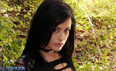 Gothic teenager sucks on freefilmz.com