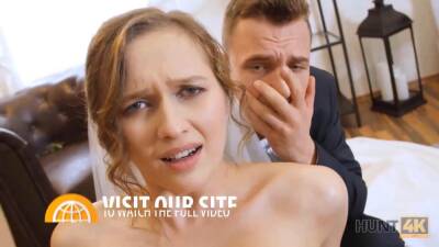Homeowners blond girlfriend seduced and drilled by rich hunter on freefilmz.com