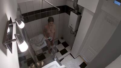 Hidden Cam - Spying My Stepsister In The Shower - Italy on freefilmz.com