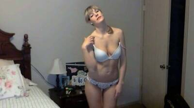 Sexy nerd long striptease on freefilmz.com