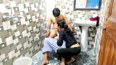Step Brother And Step Sister Fucking In The Toilet on freefilmz.com