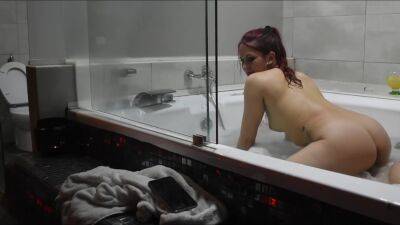 Big Ass Enjoying The Fuck In The Jacuzzi on freefilmz.com