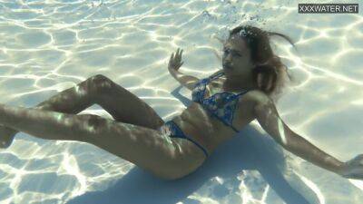Hottest Most Wonderful Swimming Lady Irina on freefilmz.com