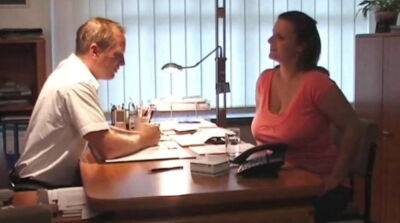 Chubby amateur woman gets fucked on a job interview by her future boss - Germany on freefilmz.com