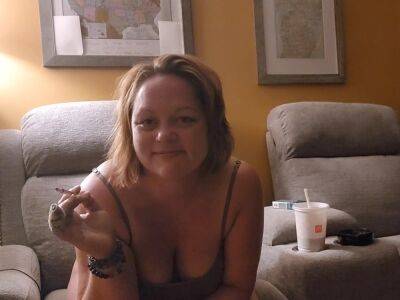 Mommy Is Ready To Relax And Smoke With You on freefilmz.com