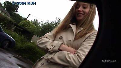 British Babe Outdoor Handjob - Britain on freefilmz.com