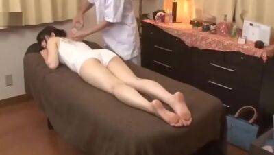 Japanese Massage--Relaxing Muscle and Relieving Stress Full Legs - Japan on freefilmz.com