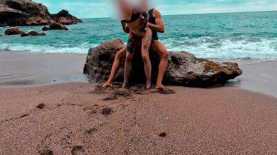 Sex On The Beach! Rolling And Taking Cum In Pussy on freefilmz.com