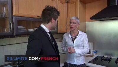 Sexy short hair milf gets sodomized in her kitchen - France on freefilmz.com