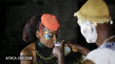 Amateur ebony girls share a big dick after ancient African ritual - threesome on freefilmz.com