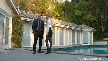 Real estate agent Natalia Starr wants to sell a house on freefilmz.com
