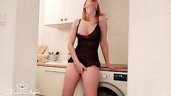 Busty Babe Masturbate Pussy and Intensive Orgasm in the Kitchen on freefilmz.com