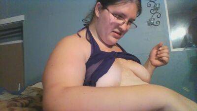 Fat kinky amateur loves BDSM and waxing her chubby body on freefilmz.com
