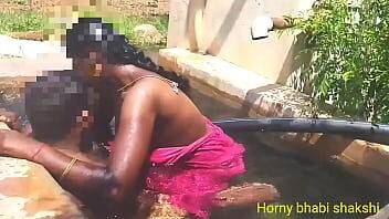 Tamil aunty bathing and fucking with uncle - India on freefilmz.com