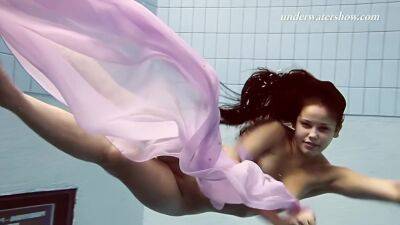 Paulinka Mega Beautiful Big Tits Underwater Teen on freefilmz.com