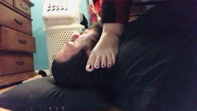 Face Slapping Slave Boy on freefilmz.com