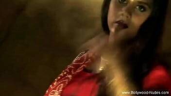 Loving This Bollywood Babe arousing herself - India on freefilmz.com