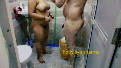 Newly Married Couple Nude Bath & Hubby Pissing On Wife Mouth on freefilmz.com