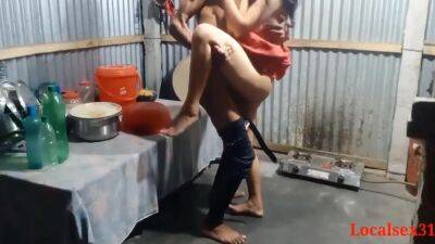 Indian Village Bhabhi Sex In Red Saree - India on freefilmz.com