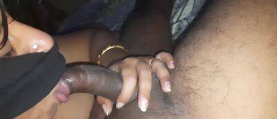 Mallurealcouple Wife Enjoys Fingering In Pussy And Anal on freefilmz.com
