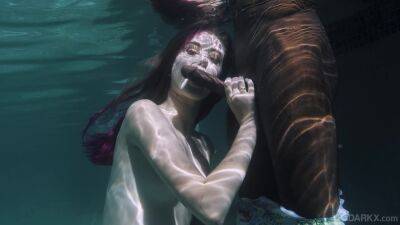 Steamy underwater black perversions in original XXX scenes on freefilmz.com