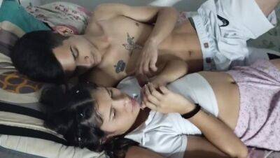 I INVITE MY STEPSISTER TO WATCH A MOVIE TO FUCK HER AND CUM ON HER BACK - Colombia on freefilmz.com