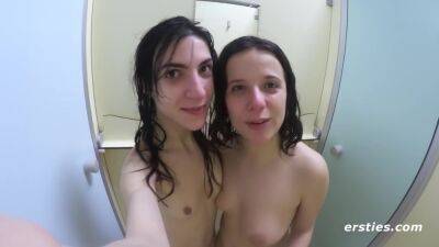 Sexy Babes Have Lesbian Fun In The Spa on freefilmz.com