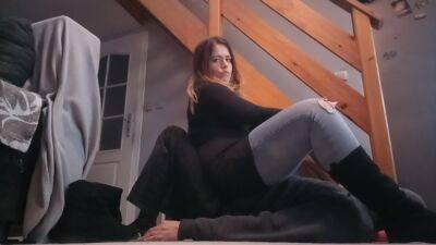 Trampling And Undressing on freefilmz.com