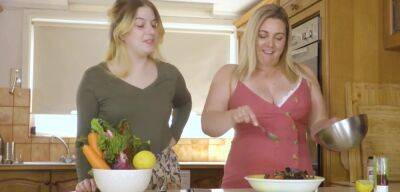 Amatur And Blonds Curvy Hairy Lesbian And Busty Plumper Fuck In The Kitchen on freefilmz.com