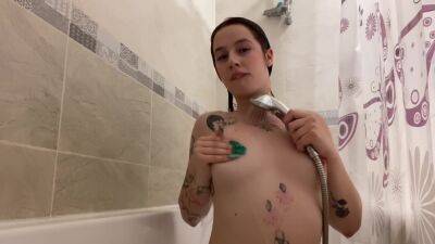 Wet Babe Having Fun In The Shower With Her Pussy on freefilmz.com