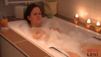 Mature Milf Fucked In The Bathtube on freefilmz.com