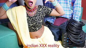 Indian XXX Cable repair man fuck in hindi - India on freefilmz.com