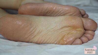 Sakurasfeet - Do Why This Morning My Feet Are So Sticky? on freefilmz.com