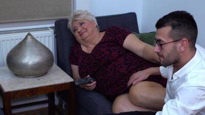 BBW in her late 50s tries younger nephew's cock the hard way on freefilmz.com