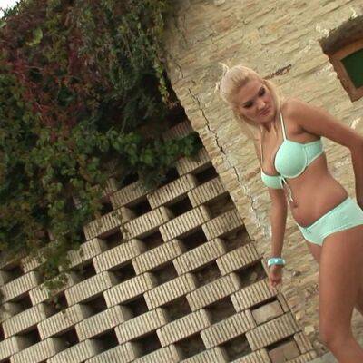 Teeny Bikini Babes showes of her best babes for the guests on freefilmz.com