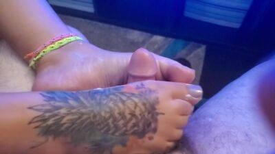 Cute Feet Rubbing My Dick Until I Cum All Over on freefilmz.com