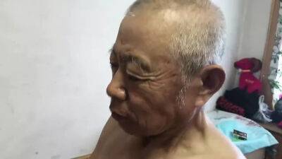 Chinese grandpa fucks whore - China on freefilmz.com