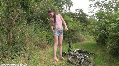 Cute skinny babe Mia Evans gets horny during bike riding on freefilmz.com